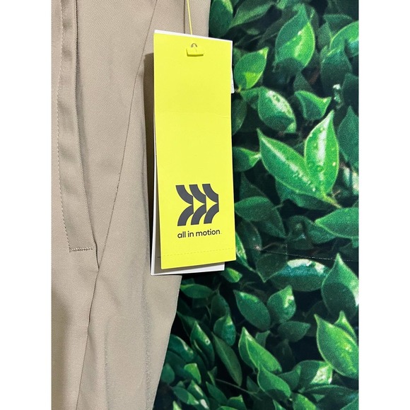 NWT All in Motion Cargo Khaki Golf Shorts -  9in inseam/ W40 - Picture 2 of 7